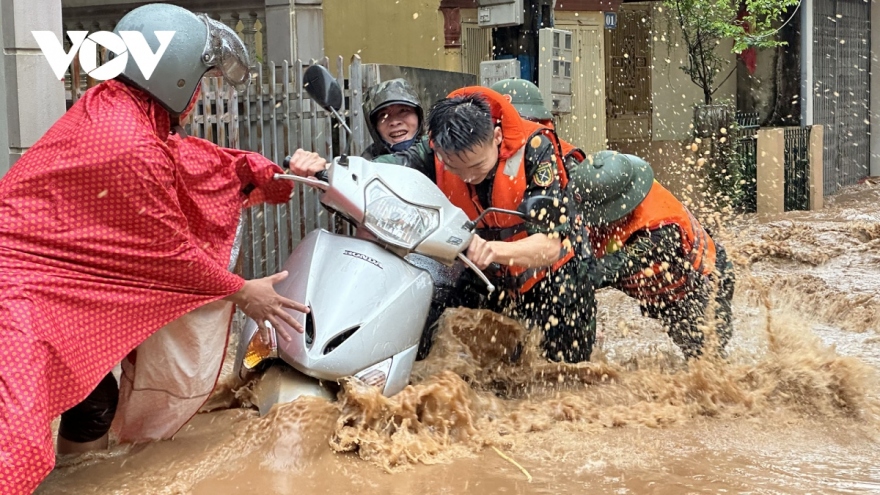 Hà Nội chia sẻ với các tỉnh Sơn La, Điện Biên, Hà Giang bị ảnh hưởng bởi bão số 2